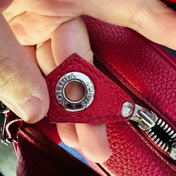 Louis Vuitton Dora Soft Bag Red - Picture 13 of 16